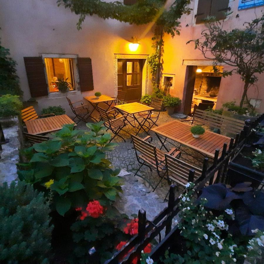 Bed & Breakfast Antico Мотовун Экстерьер фото